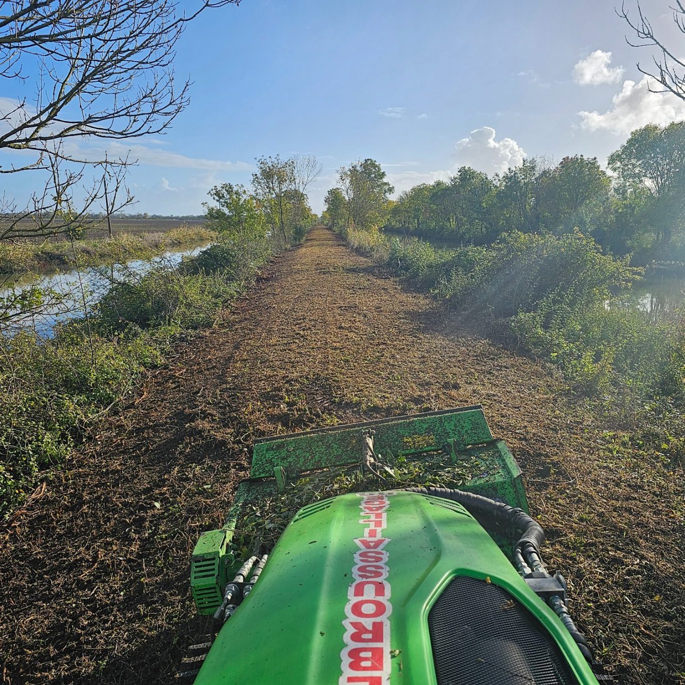 Débroussaillage85 digue